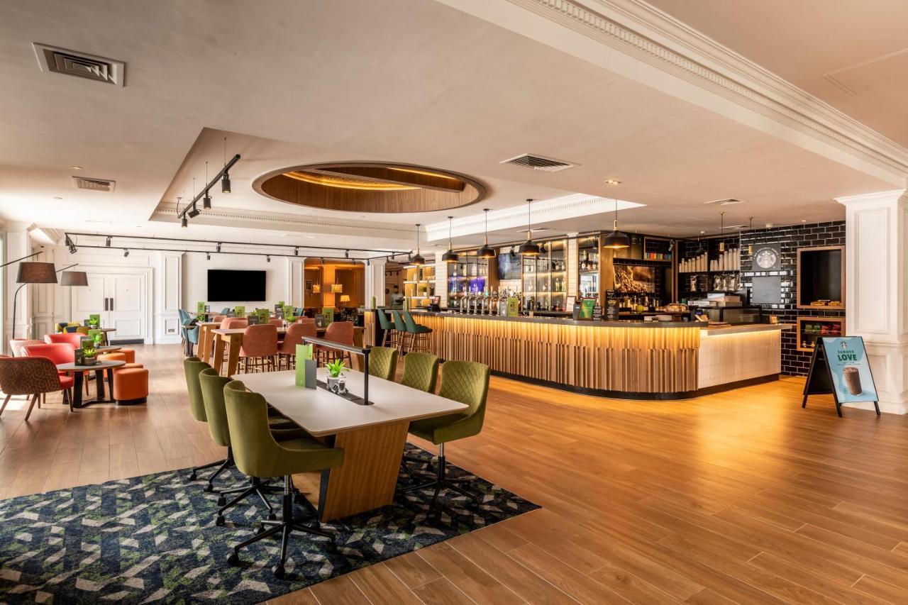 Holiday Inn Guildford By Ihg Esterno foto