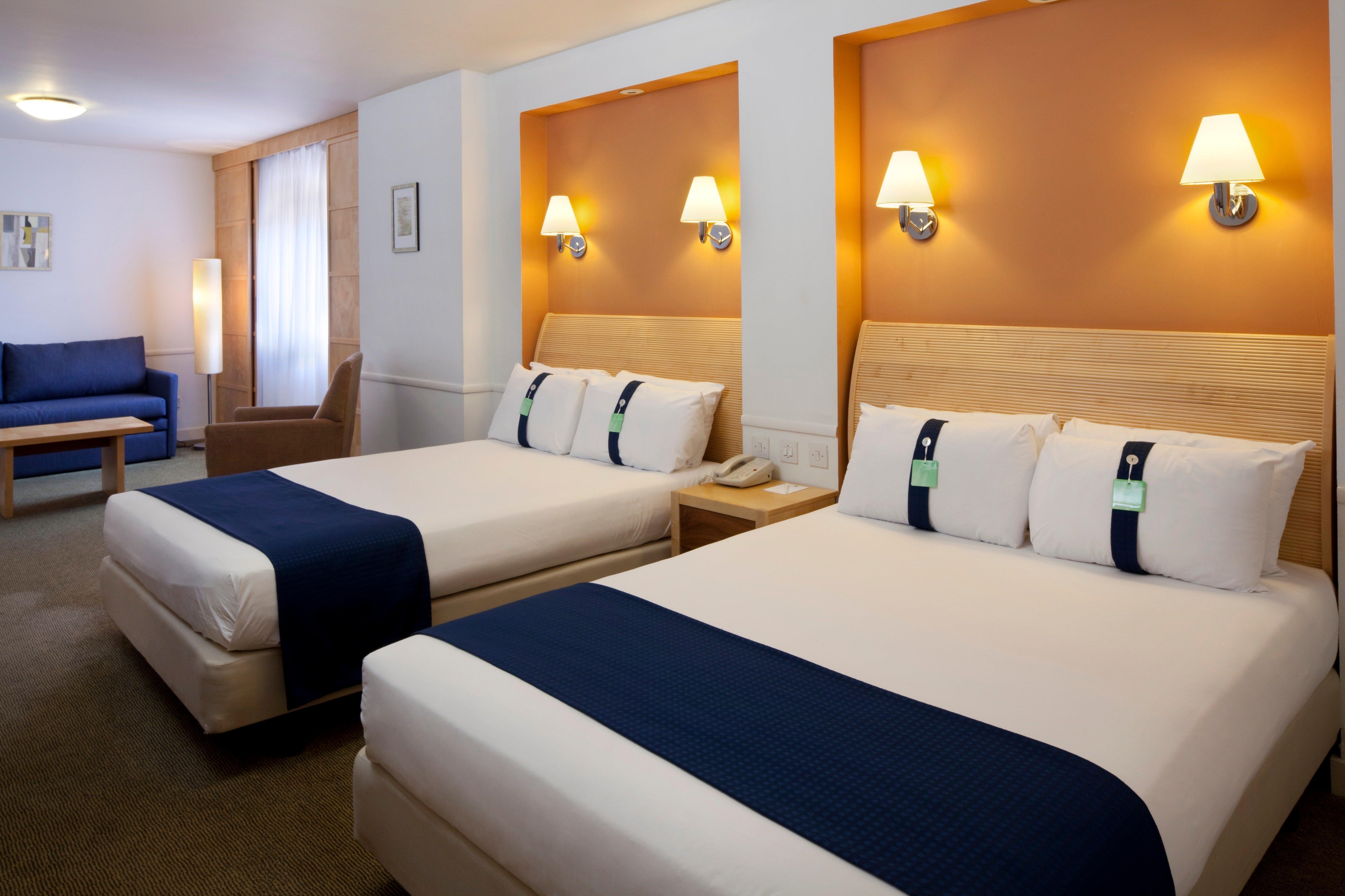 Holiday Inn Guildford By Ihg Esterno foto